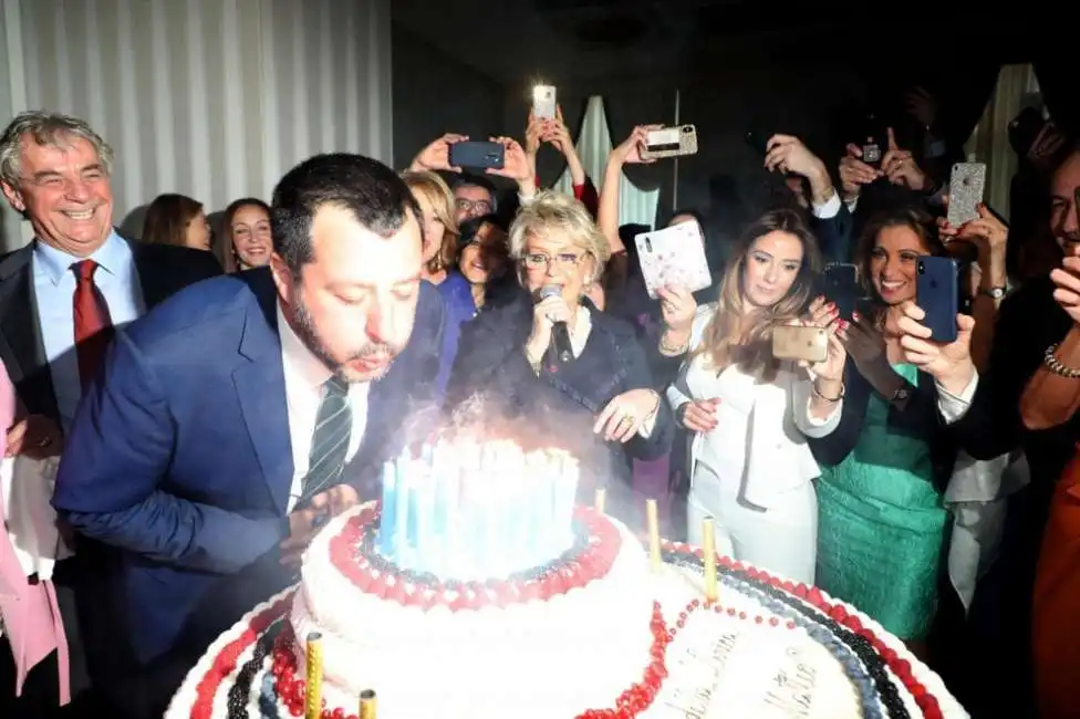 matteo salvini compleanno 2019