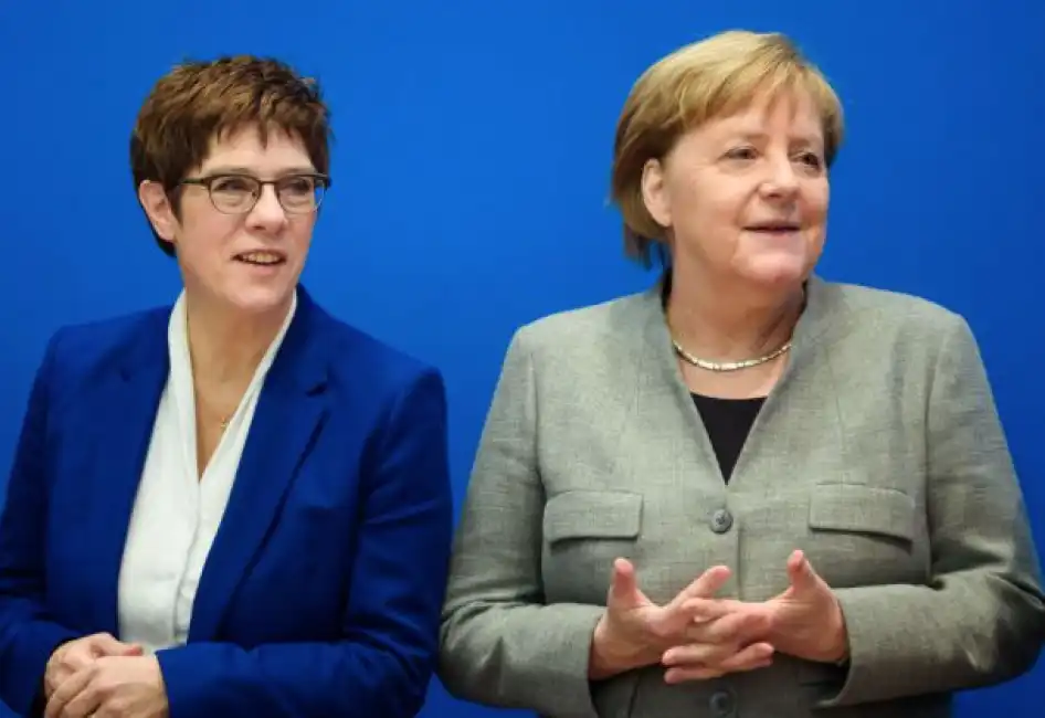 merkel annegret kramp-karrenbauer 