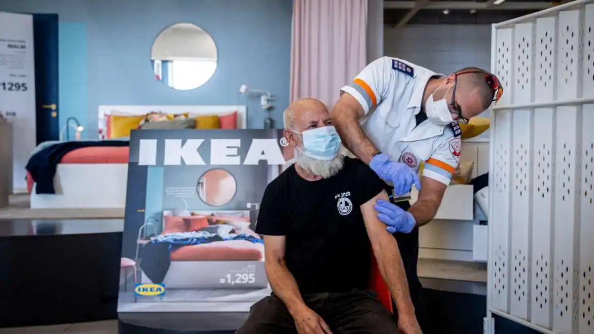 vaccinazione da ikea in israele