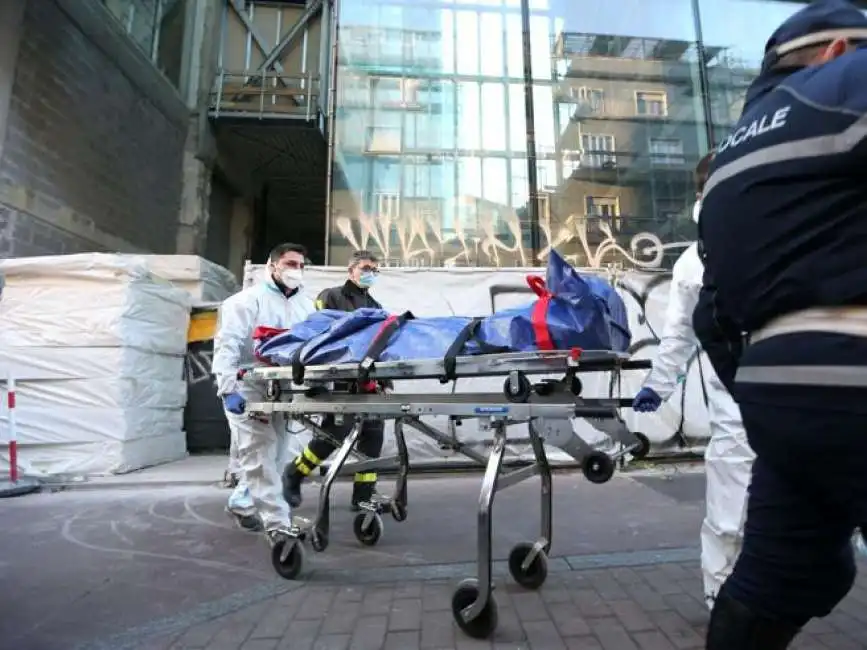 incidente ascensore a milano