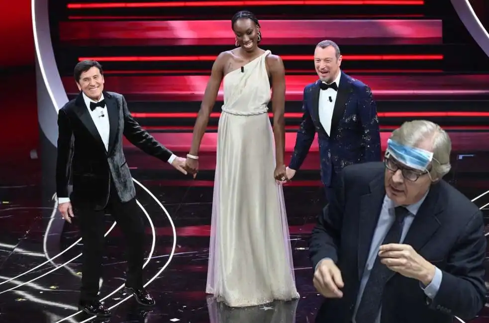 gianni morandi amadeus paola egonu vittorio sgarbi sanremo sanremo2023 2023