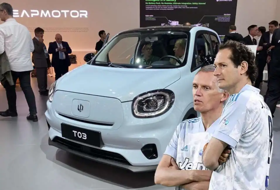 leapmotor - auto elettriche cinesi - 2 john elkann carlos tavares 