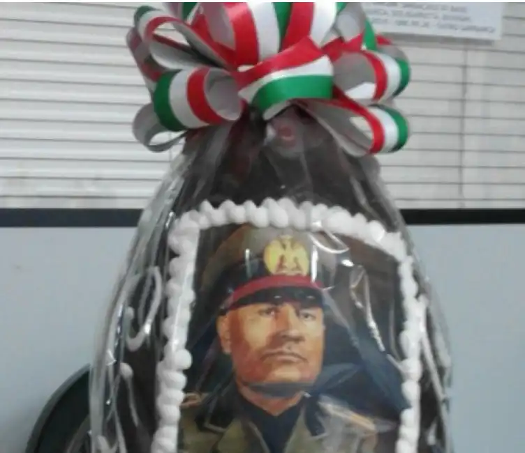 uova di pasqua mussolini