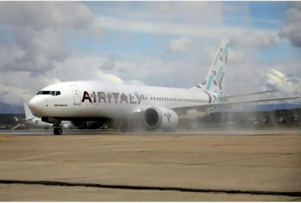 air italy boeing 737 max 8