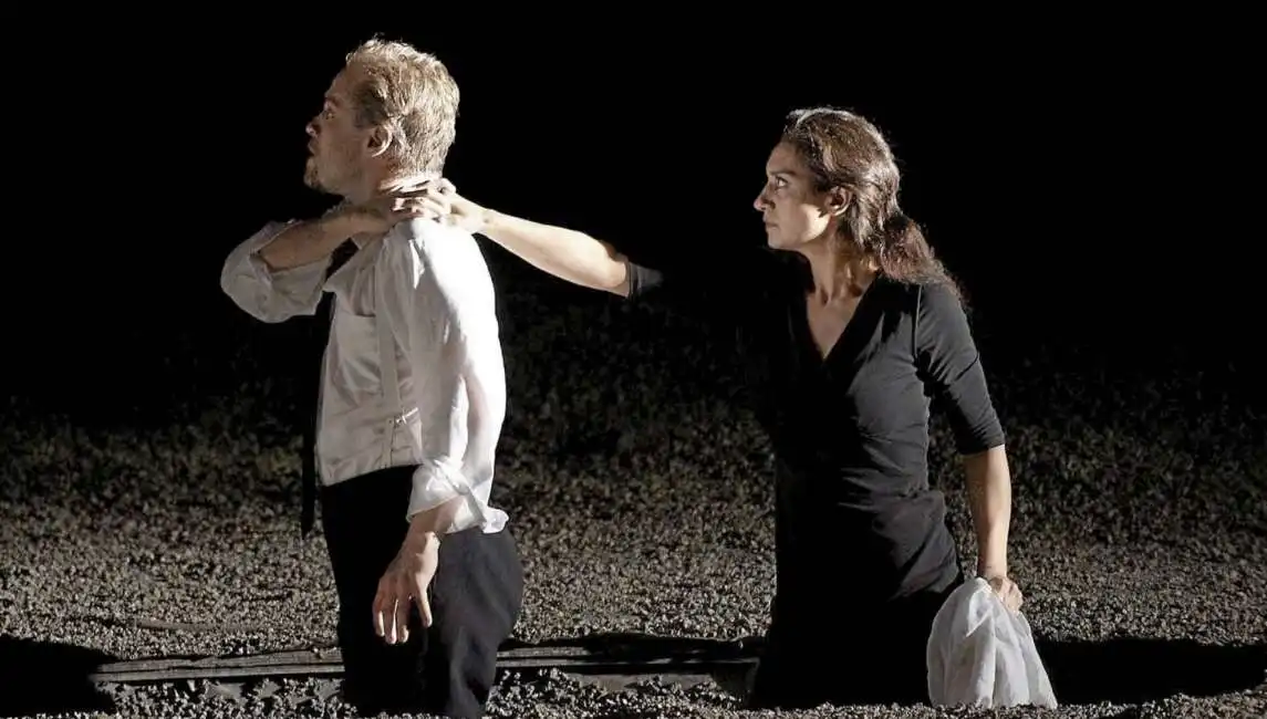 orfeo e euridice di gluck diretto da robert carson