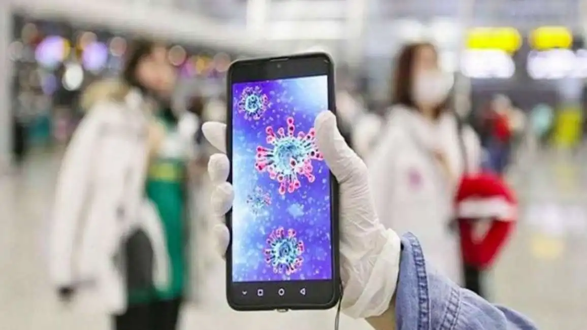 coronavirus smartphone