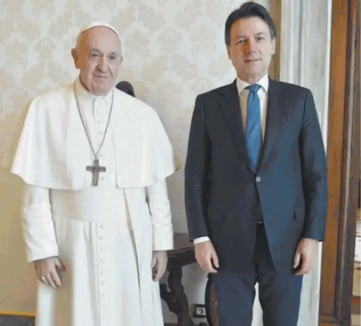 papa bergoglio e giuseppe conte