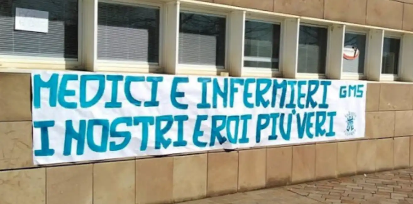 striscione medici