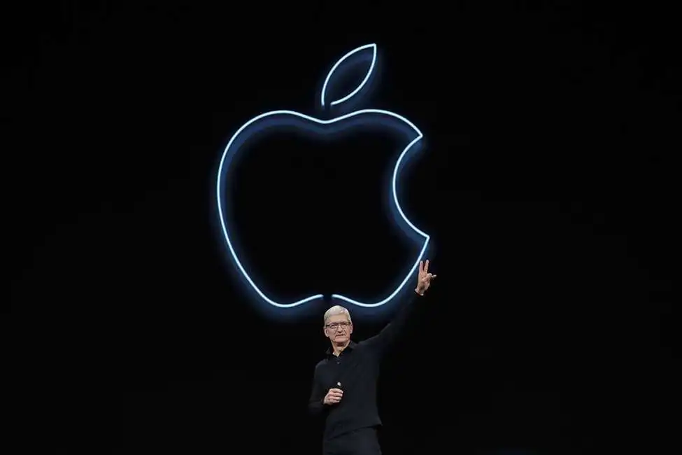 tim cook apple