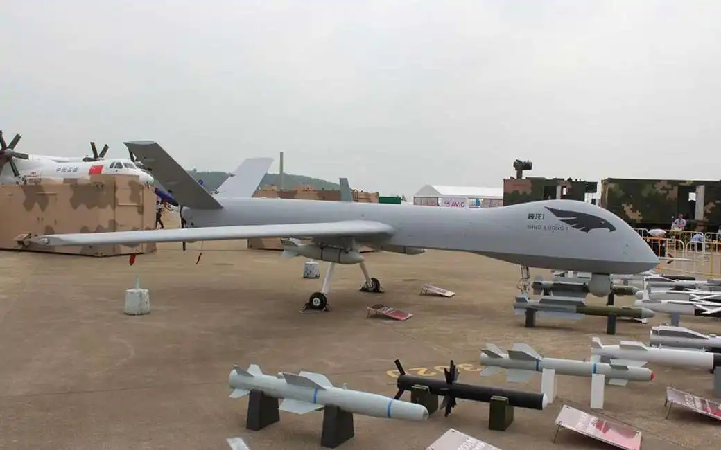 drone armato - wing loong