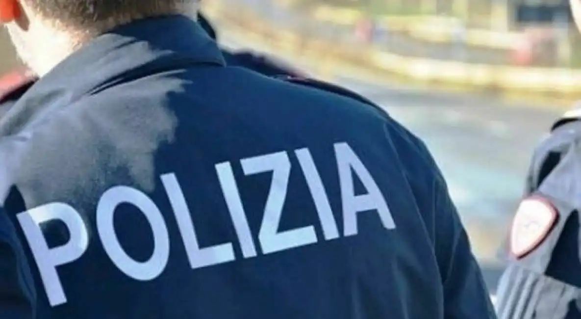 polizia poliziotto