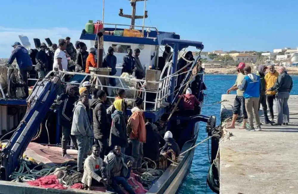 migranti tunisia