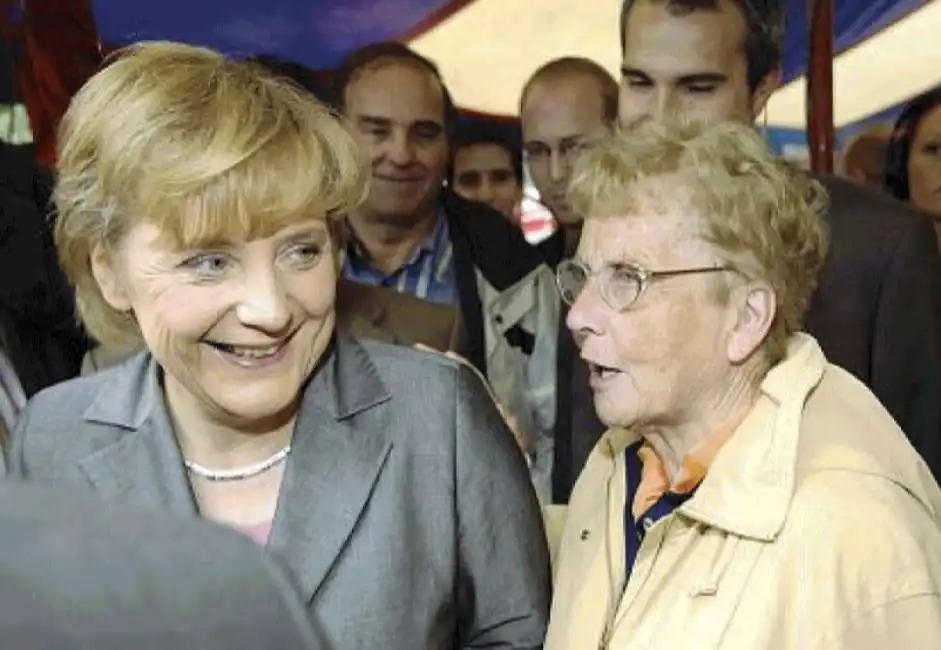 angela merkel e la madre herlind kasner