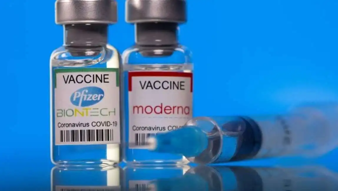 pfizer moderna vaccini