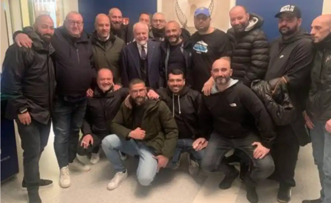 de laurentiis e capi del tifo organizzato