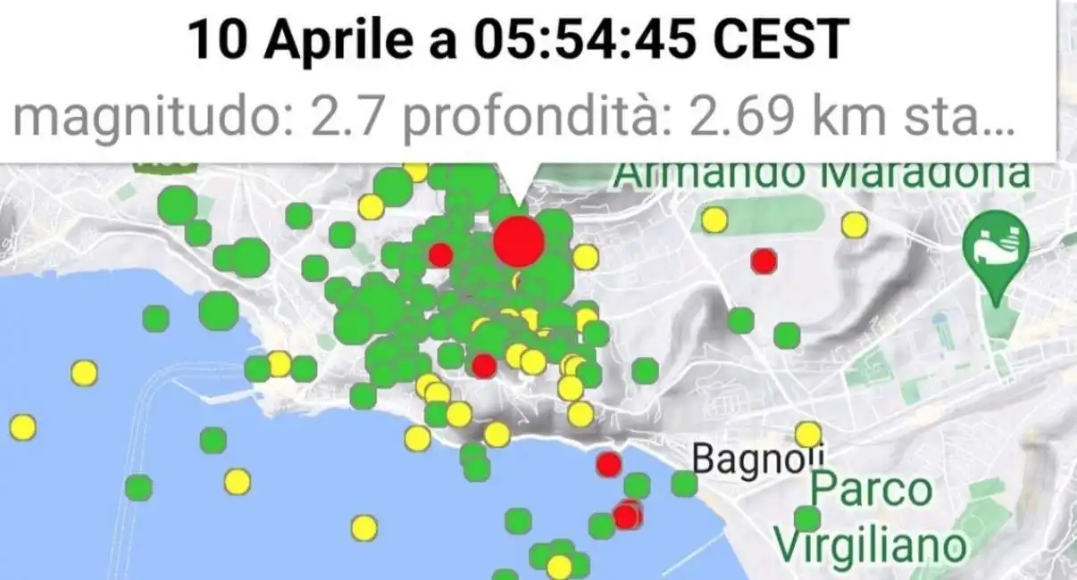 terremoto campi flegrei napoli 