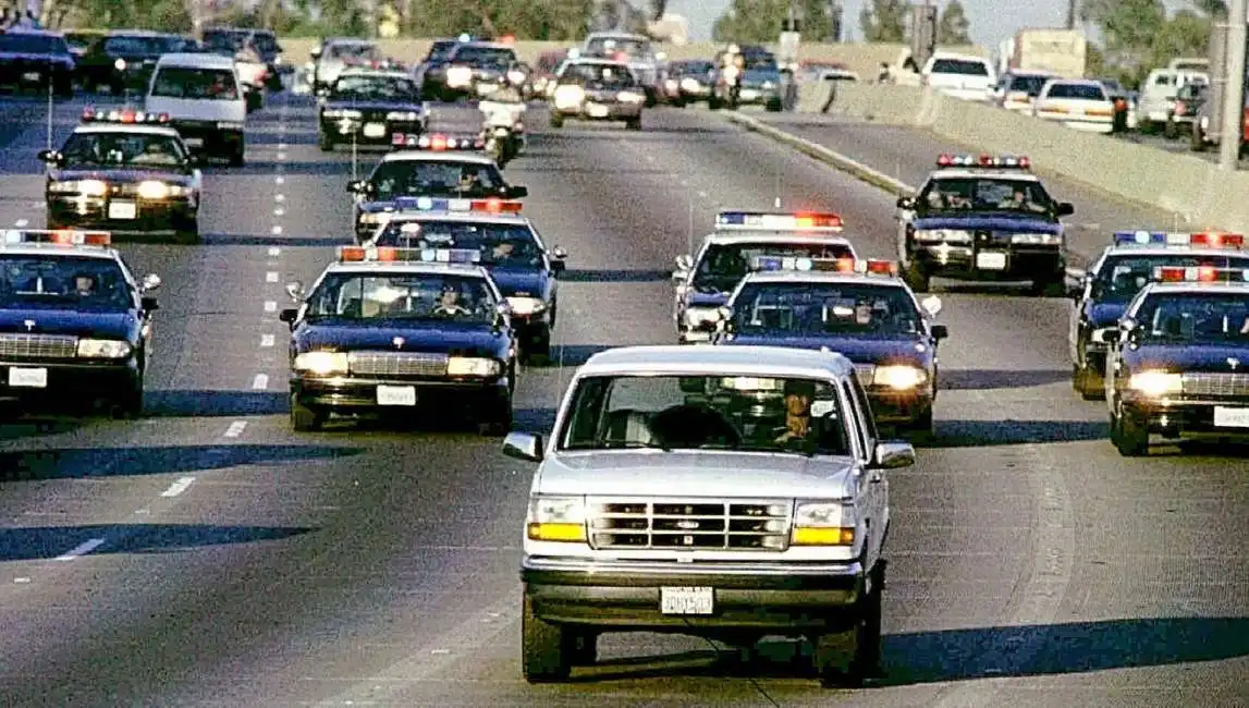 oj simpson inseguito dalla polizia a los angeles