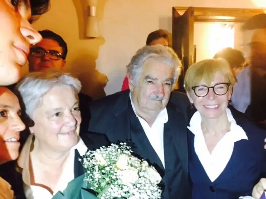 gabanelli con mujica 