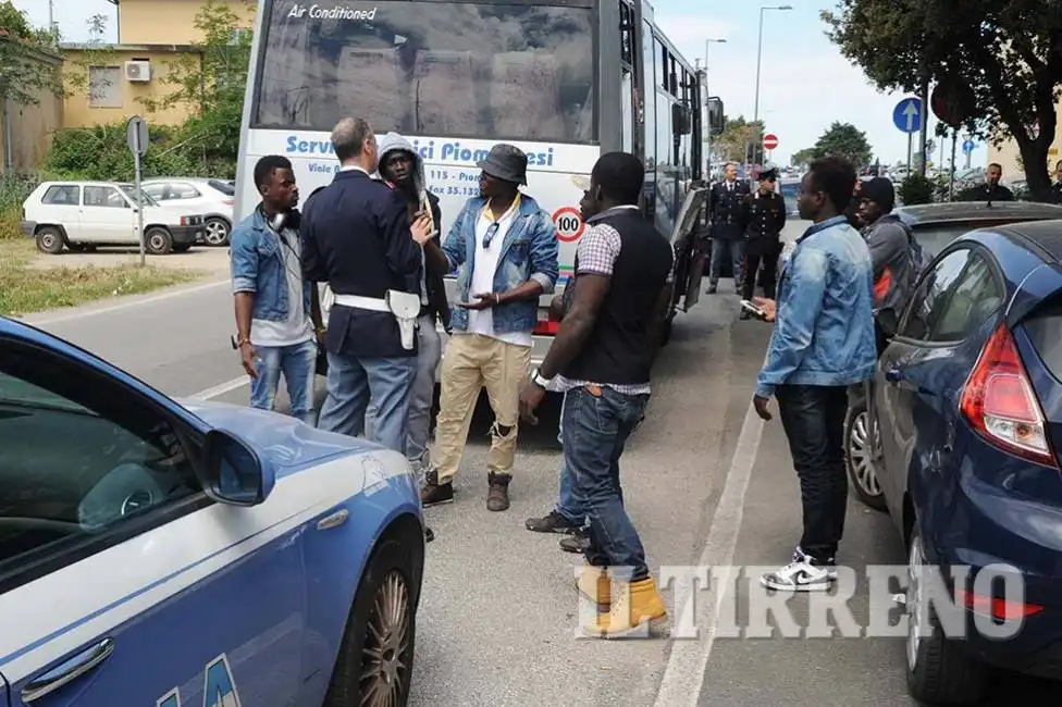 livorno campiglia immigrati