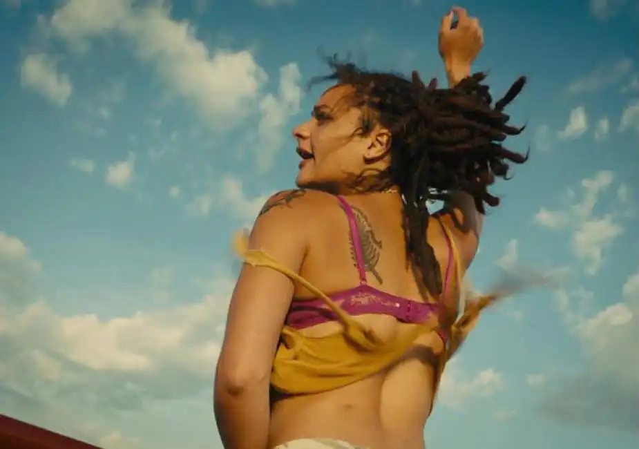 american honey sasha lane 