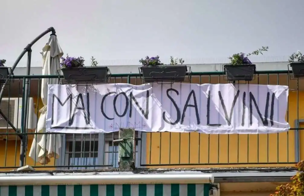 milano salvini lenzuola