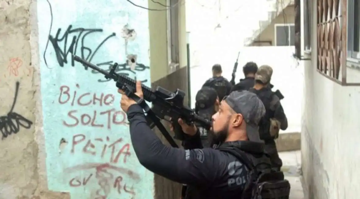 favela jacarezinho rio de janeiro