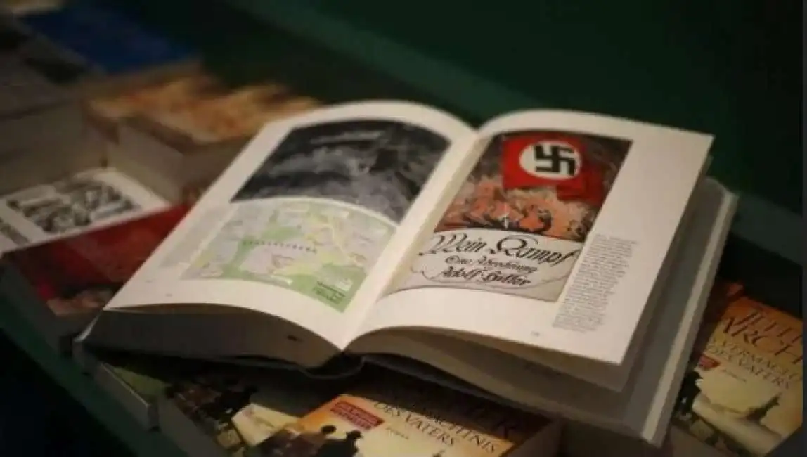 historiser le mal mein kampf edizione critica francia