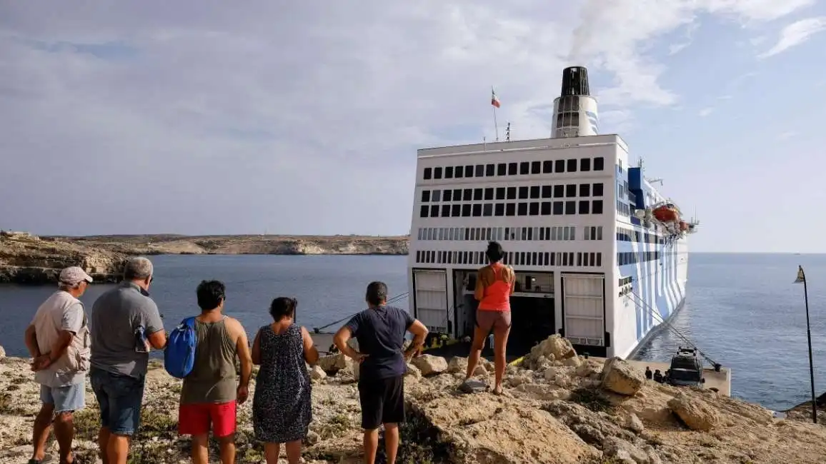 nave quarantena lampedusa