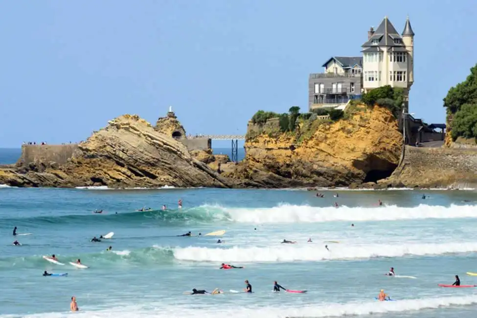 surf biarritz