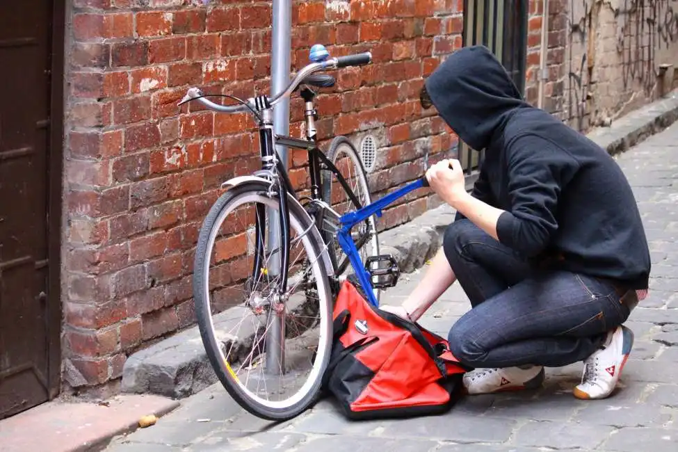 furto biciclette