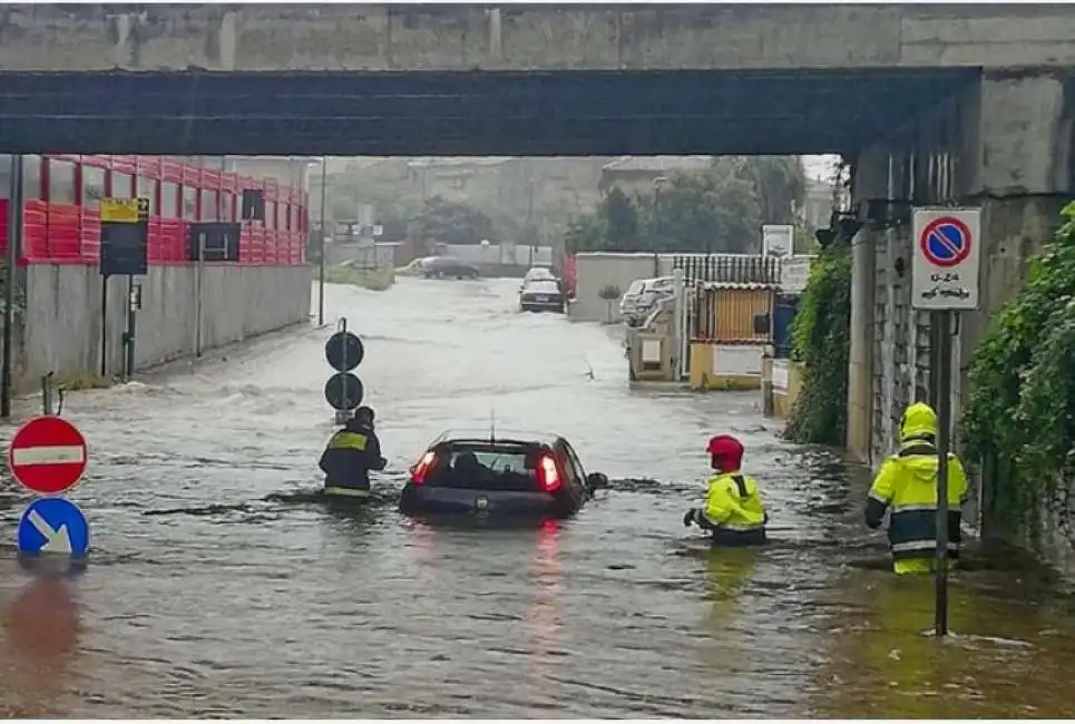 bomba acqua maltempo avellino 