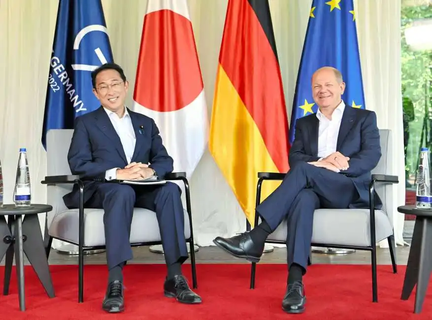 germania giappone fumio kishida scholz g7 hiroshima