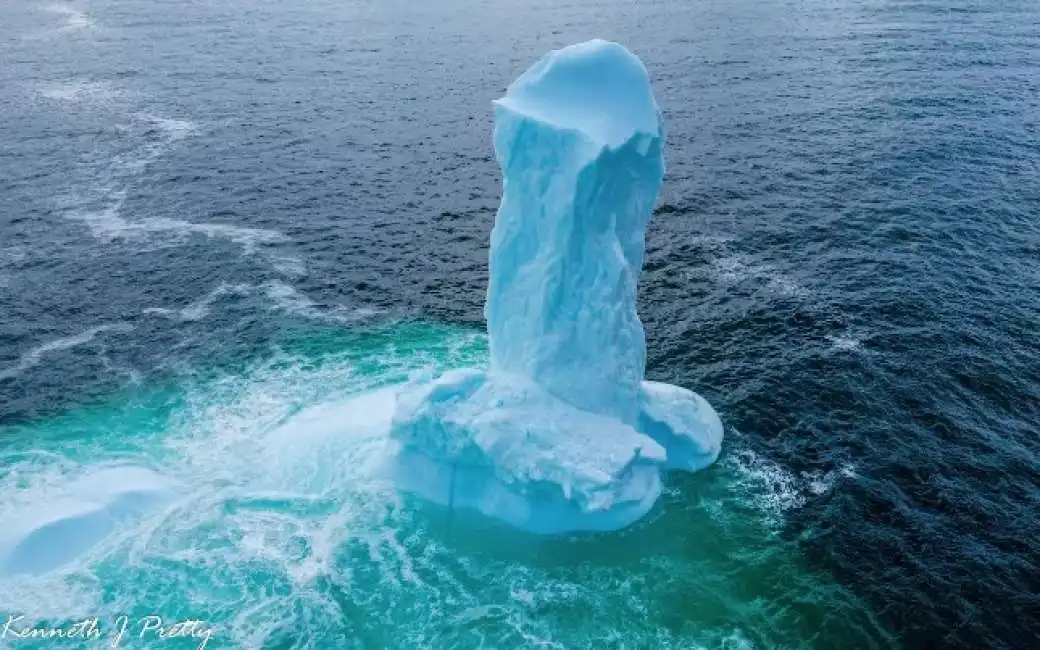 iceberg a forma di pene