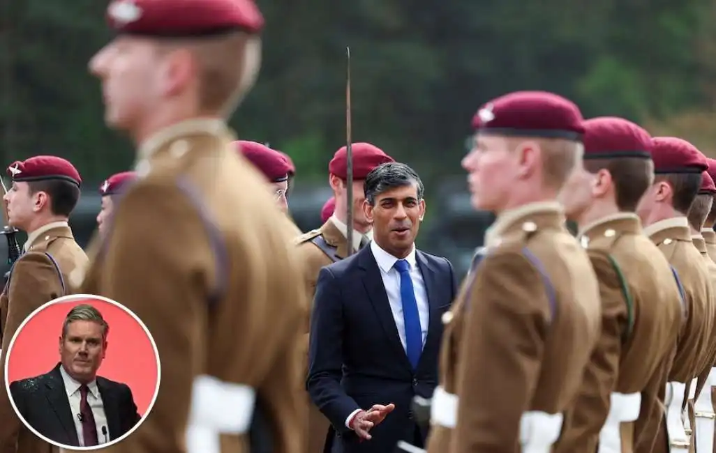 rishi sunak con i militari inglesi keir starmer