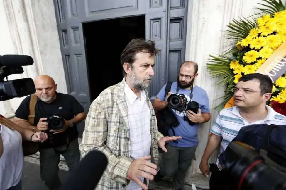 nanni moretti funerali remotti