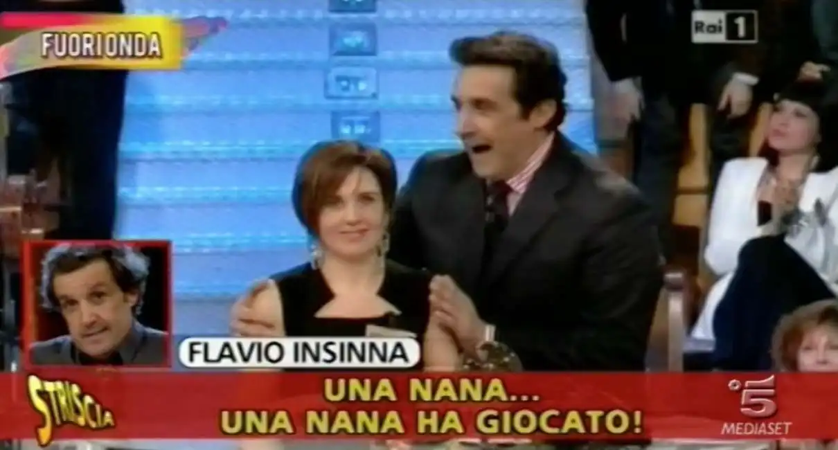 insinna flavio striscia