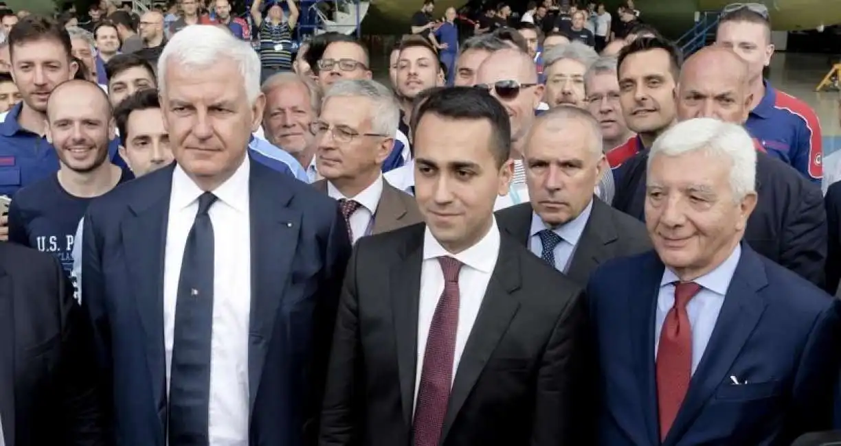 luigi di maio con profumo e de gennaro alla leonardo di pomigliano