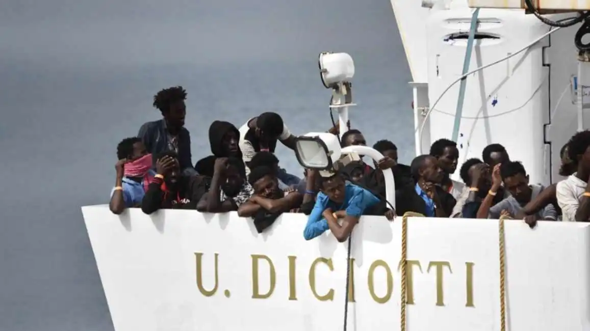 nave diciotti migranti