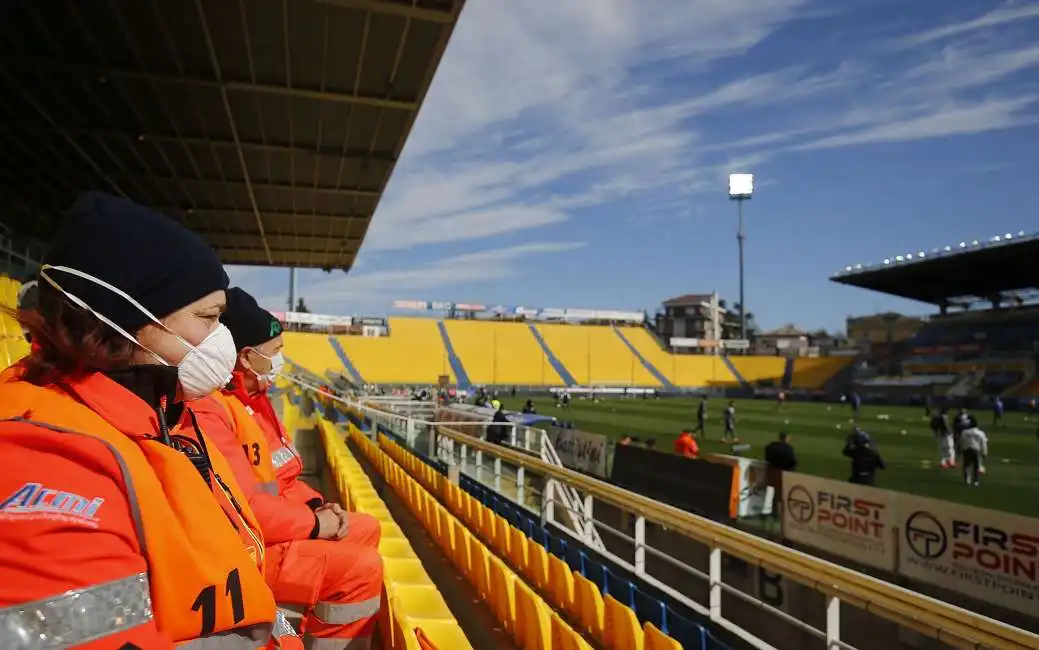 calcio stadio coronavirus