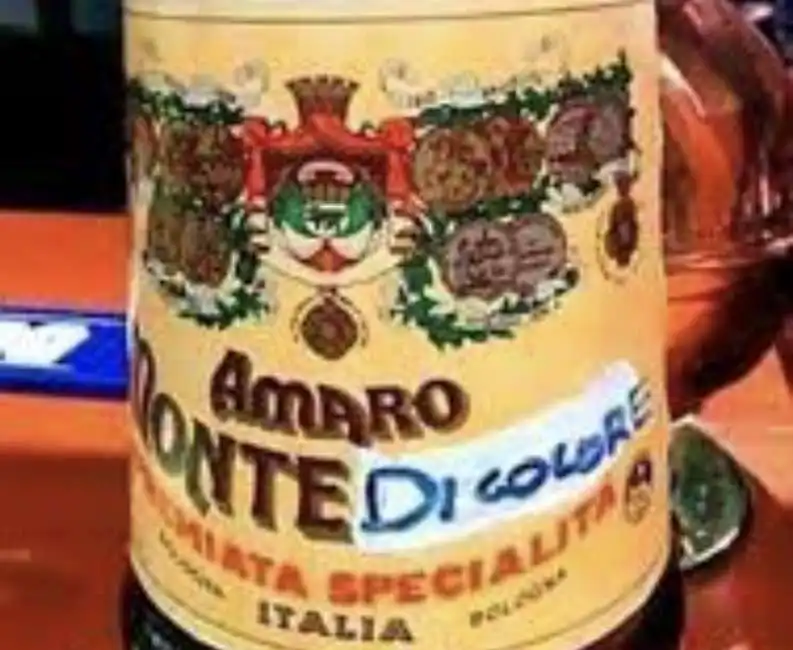 amaro montenegro di colore montenero