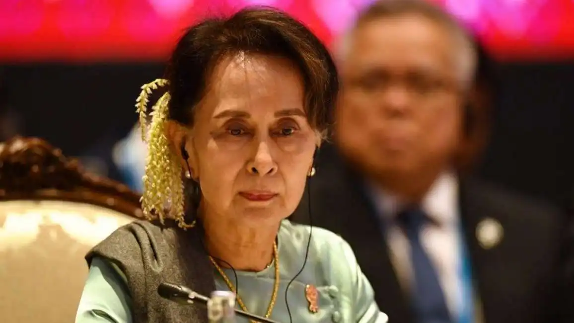 aung san suu kyi