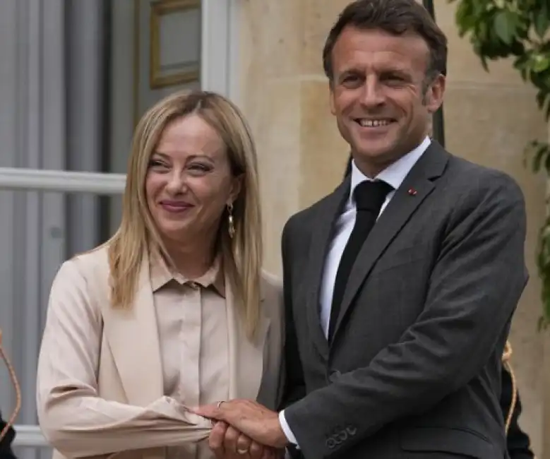 meloni macron