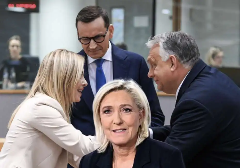 marine le pen mateusz morawiecki viktor orban giorgia meloni 