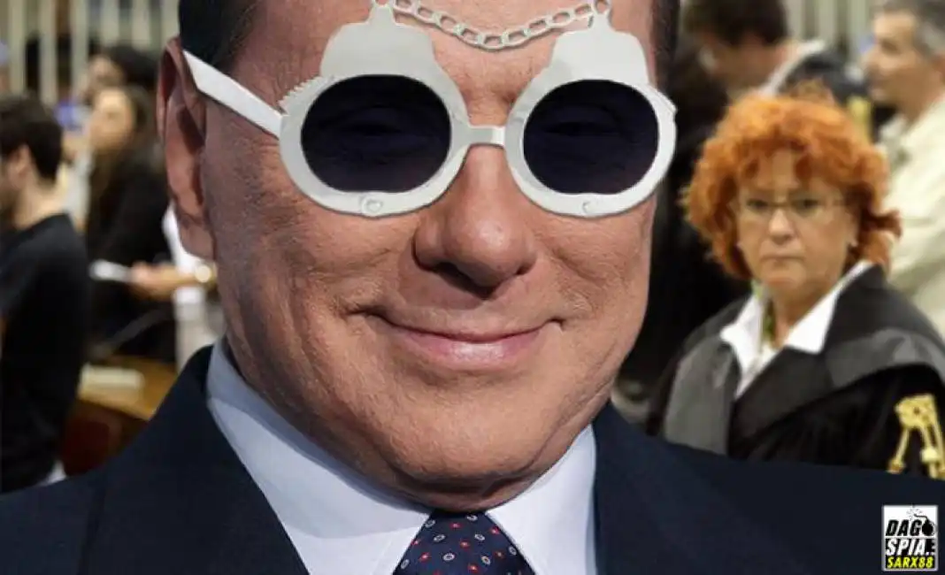 berlusconi boccassini occhiali manette