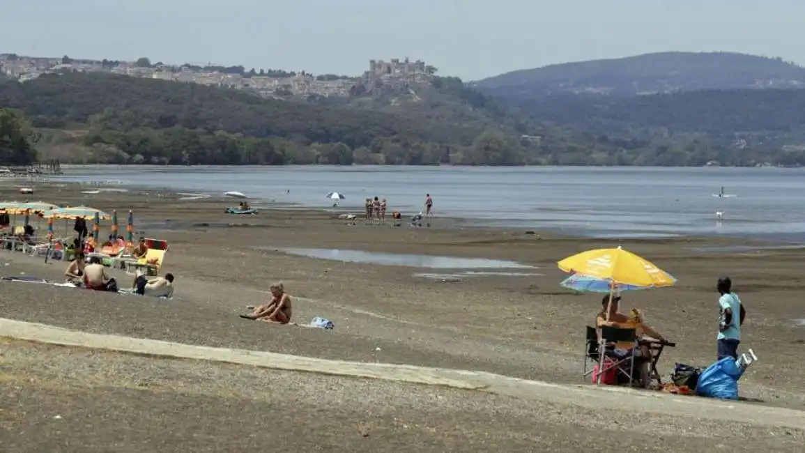 lago di bracciano siccita