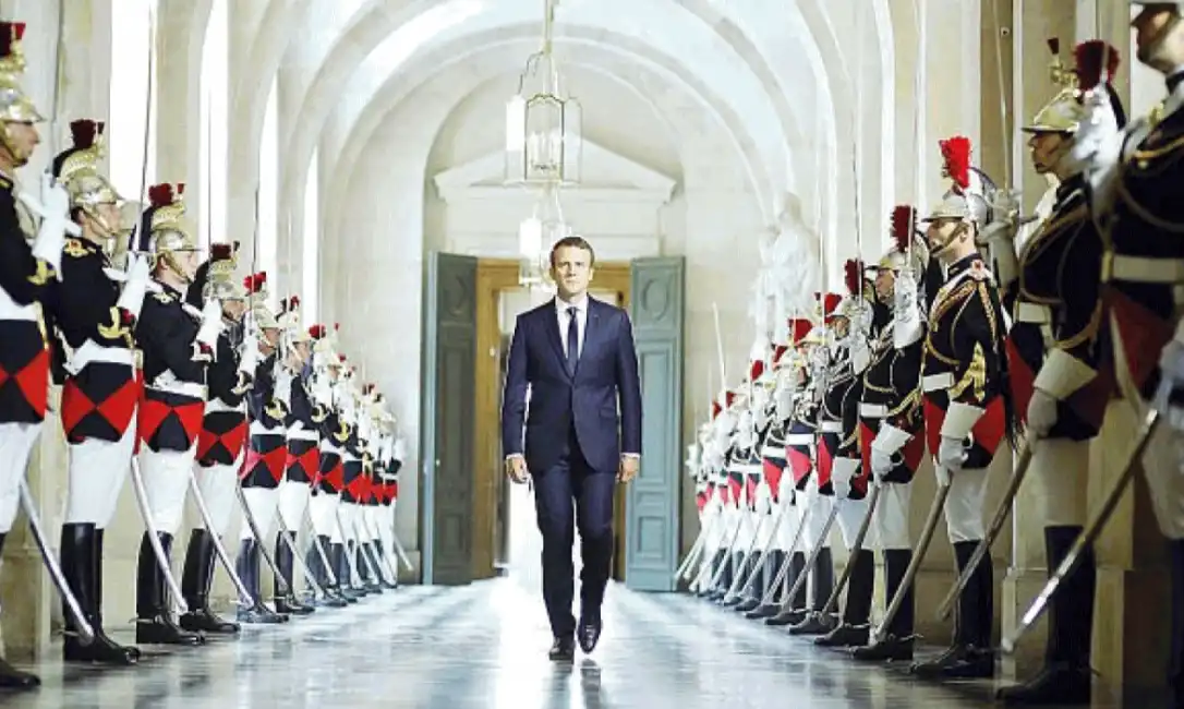 macron a versailles