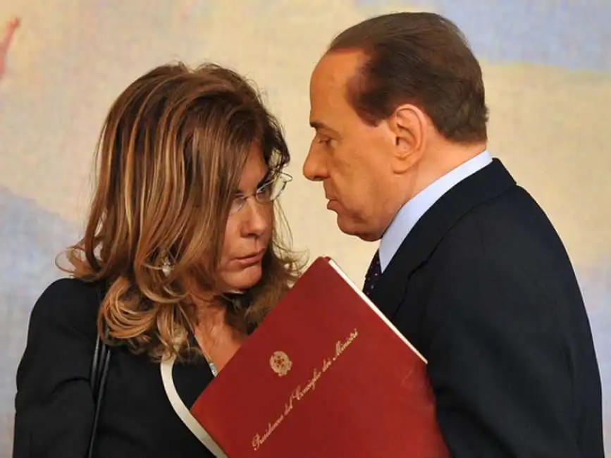 silvio berlusconi emma marcegaglia