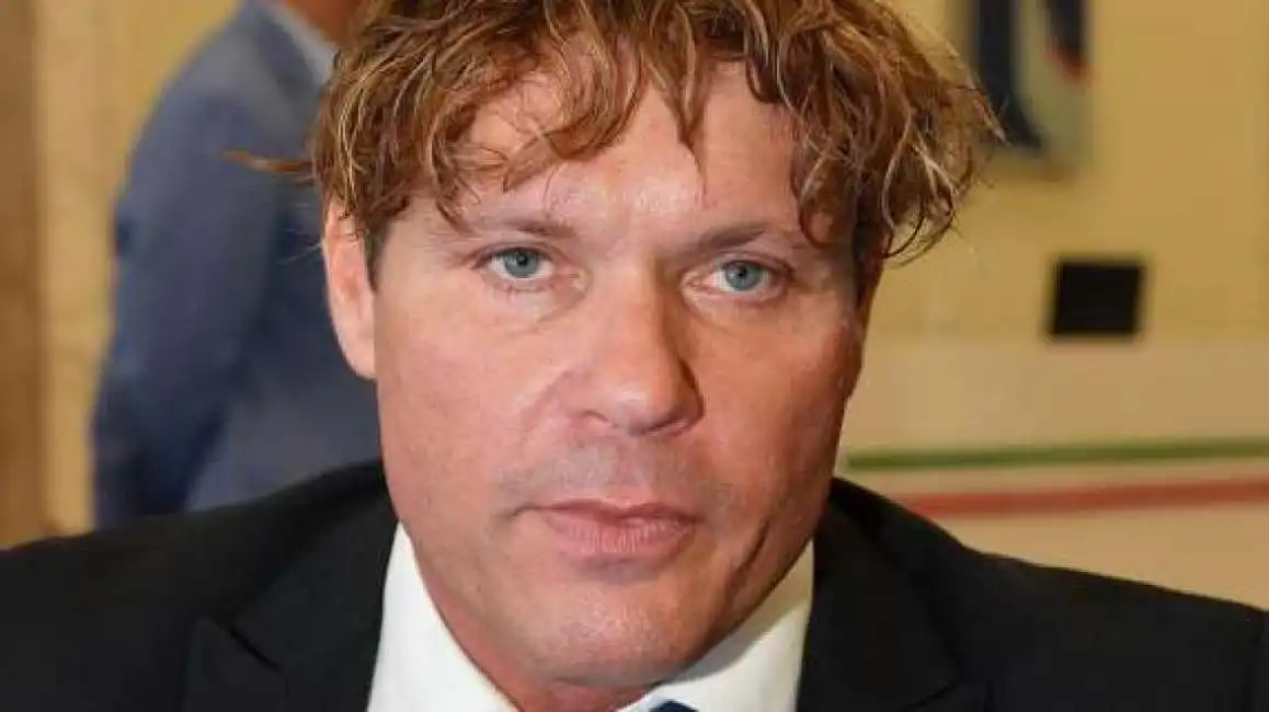 mauro milanese 19