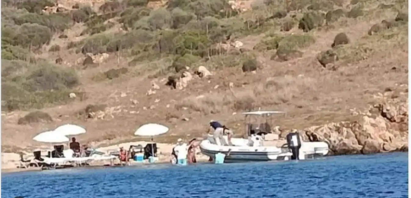 picnic nell'arcipelago de la maddalena 15 turisti sbarcano sull’isola protetta di soffi 