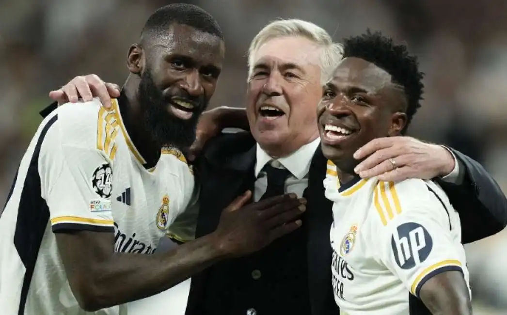 vinicius e rudiger ancelotti